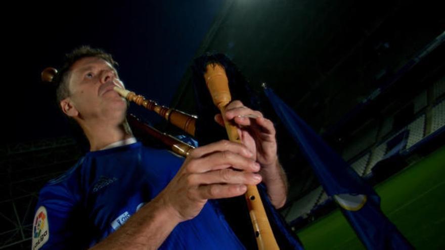 Un sonido directo al corazón de los oviedistas: así celebró su aniversario el Real Oviedo