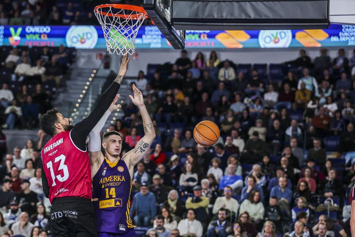 EN IMÁGENES: El Alimerka Oviedo Baloncesto se impone por 92-80 al Caesa Cartagena en el Palacio de los Deportes