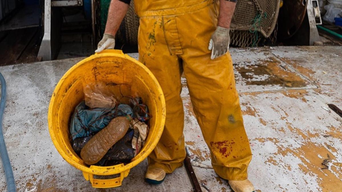 Brossa recollida per pescadors de Roses.