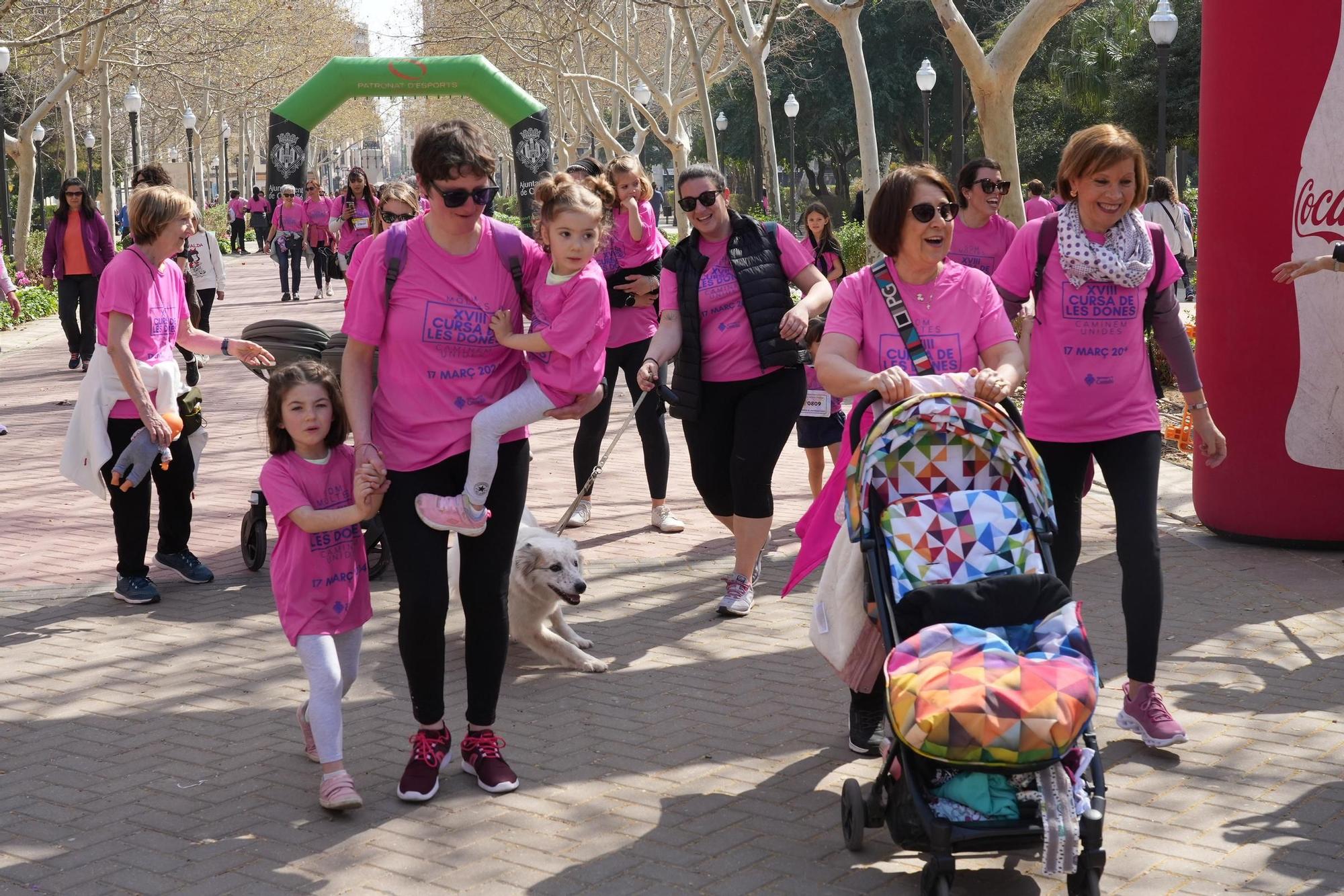 Todas las imágenes de la XVIII 'Cursa de les Dones' de Castelló