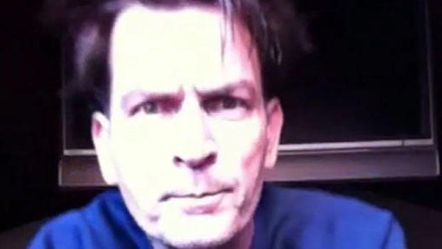 Imagen del videoblog de Charlie Sheen.