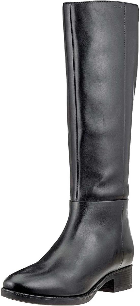 Bota negra Geox D Felicity a la venta en Amazon. (Precio de 82,77 euros a 164,66 euros)