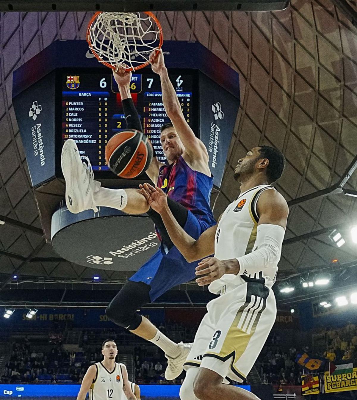 Pascual celebra la seva tornada al Palau amb un triomf treballat