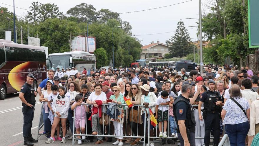 Vigo se rinde al desfile de la Fuerzas Armadas