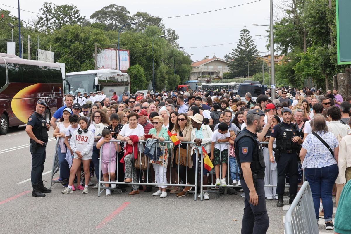 Vigo se rinde al desfile de la Fuerzas Armadas Vigo se rinde al desfile de la Fuerzas Armadas