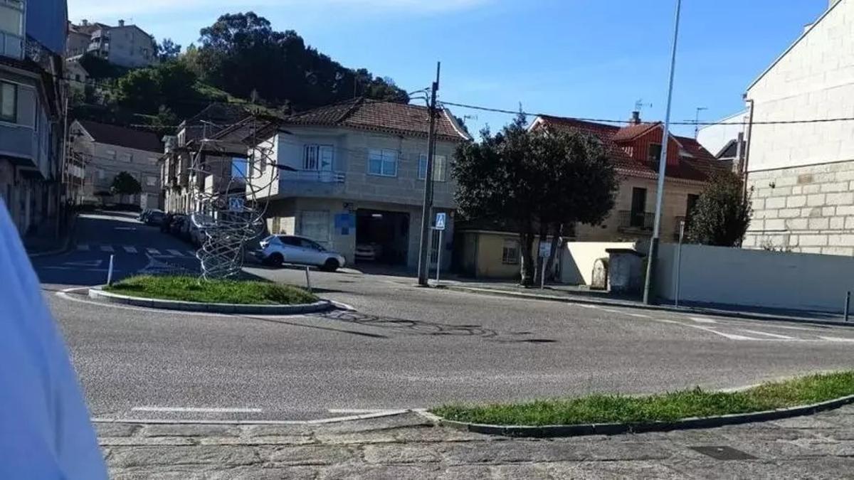 La propiedad se encuentra cerca de la rotonda de O Con.