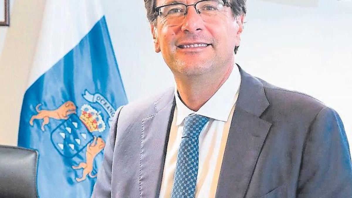 Juan Avello, después de ser nombrado presidente del TSJC.