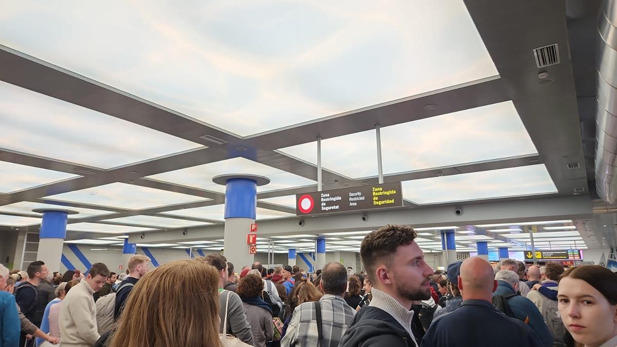 Nuevas colas en el aeropuerto de Palma