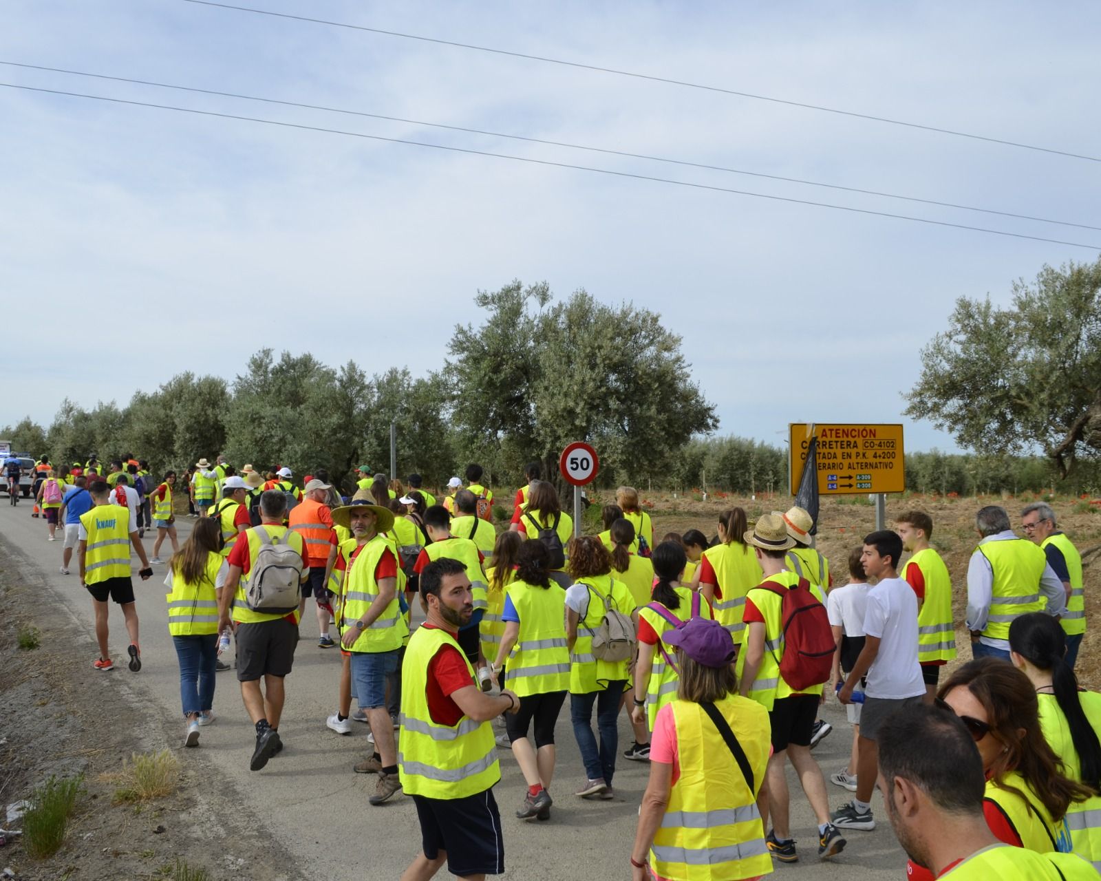 Marcha de protesta contra la megaplanta solar del Alto Guadalquivir