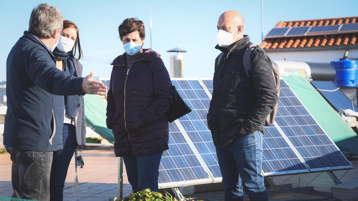 Fajardo y Fuster, ayer, durante la visita al instituto Emérita Augusta.