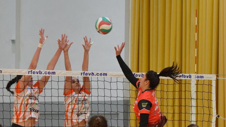 El Familycash Xàtiva voleibol gana los derbis valencianos en la Superliga 2