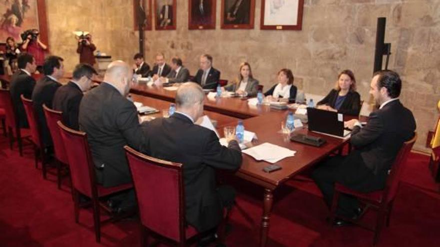 La reunión mantenida ayer en el Consolat de la Mar.