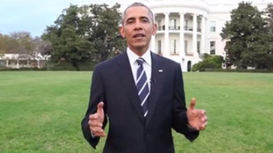 Obama en una imagen del vídeo que ha subido a Facebook.