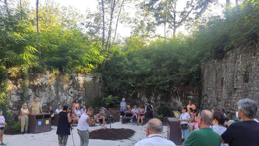 El futuro jardín botánico de Oviedo triunfa en su preestreno: más de 300 personas descubren los encantos de la zona verde