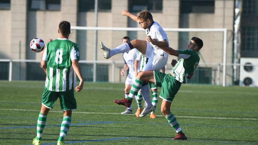 El sábado, derbi comarcal en A Grela entre el Silva y el Laracha