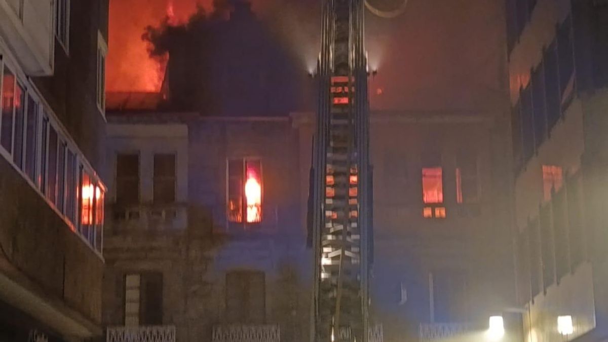 El incendio comenzó a la una de la madrugada