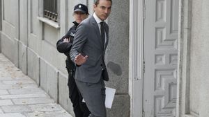 El ex secretario general del PSOE de Madrid, Juan Lobato, este viernes a su llegada al Supremo. 