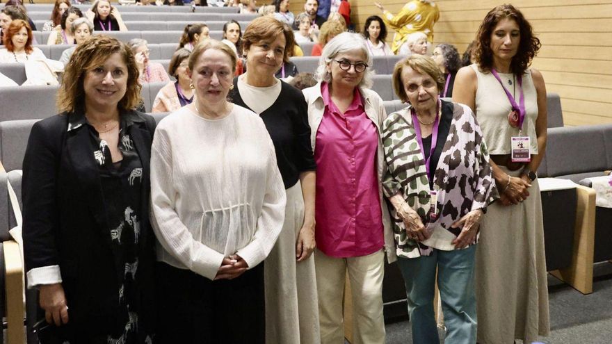 Valcárcel reivindica al feminismo contra lo &quot;hiperpatriarcal&quot; de las guerras