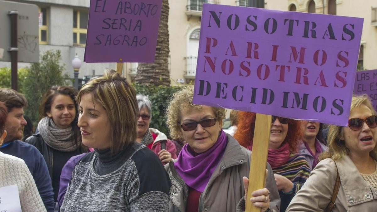 Una concentración para defender el derecho al aborto.