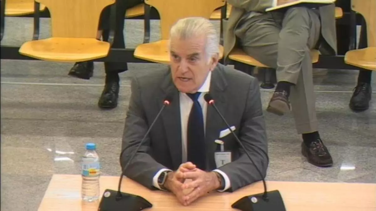 Bárcenas confirma que encargó a un preso destruir las grabaciones a "MR, que es Mariano Rajoy"