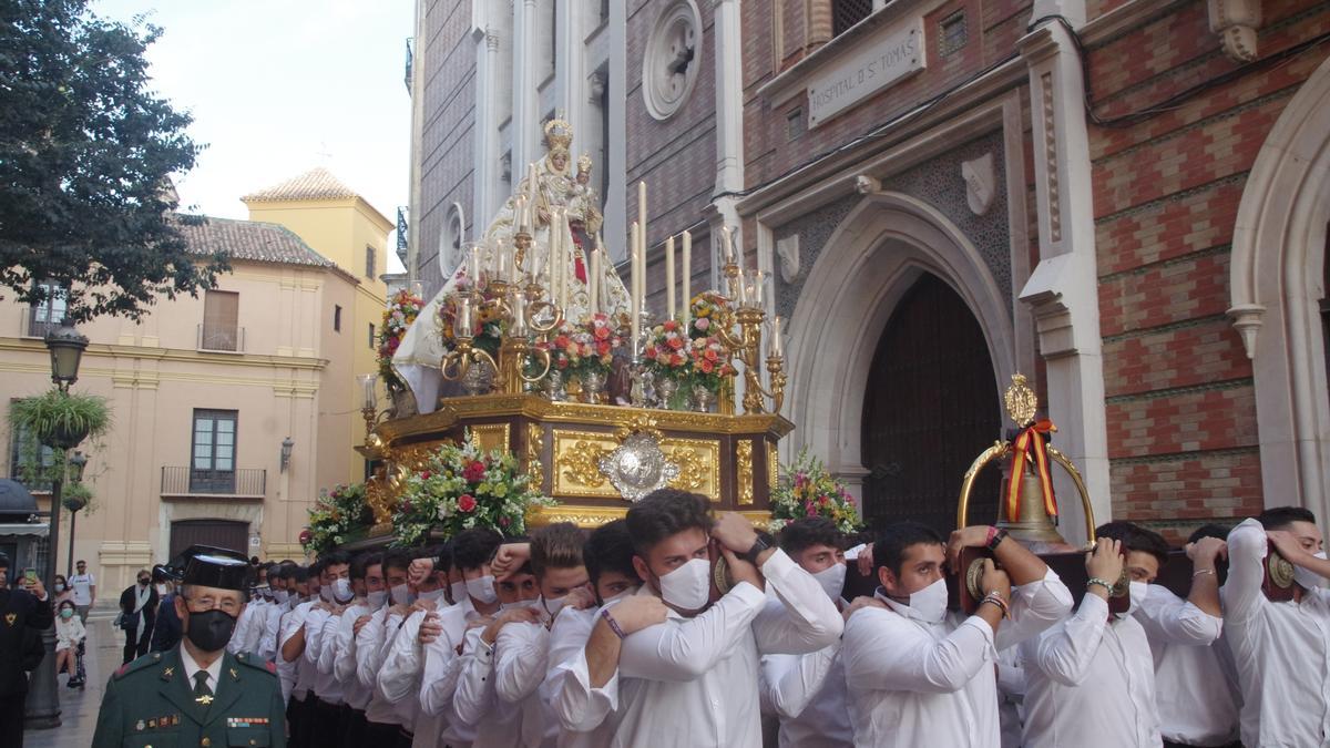 Procesión de la Virgen de Araceli y la Virgen del Amor Doloroso por el Centro