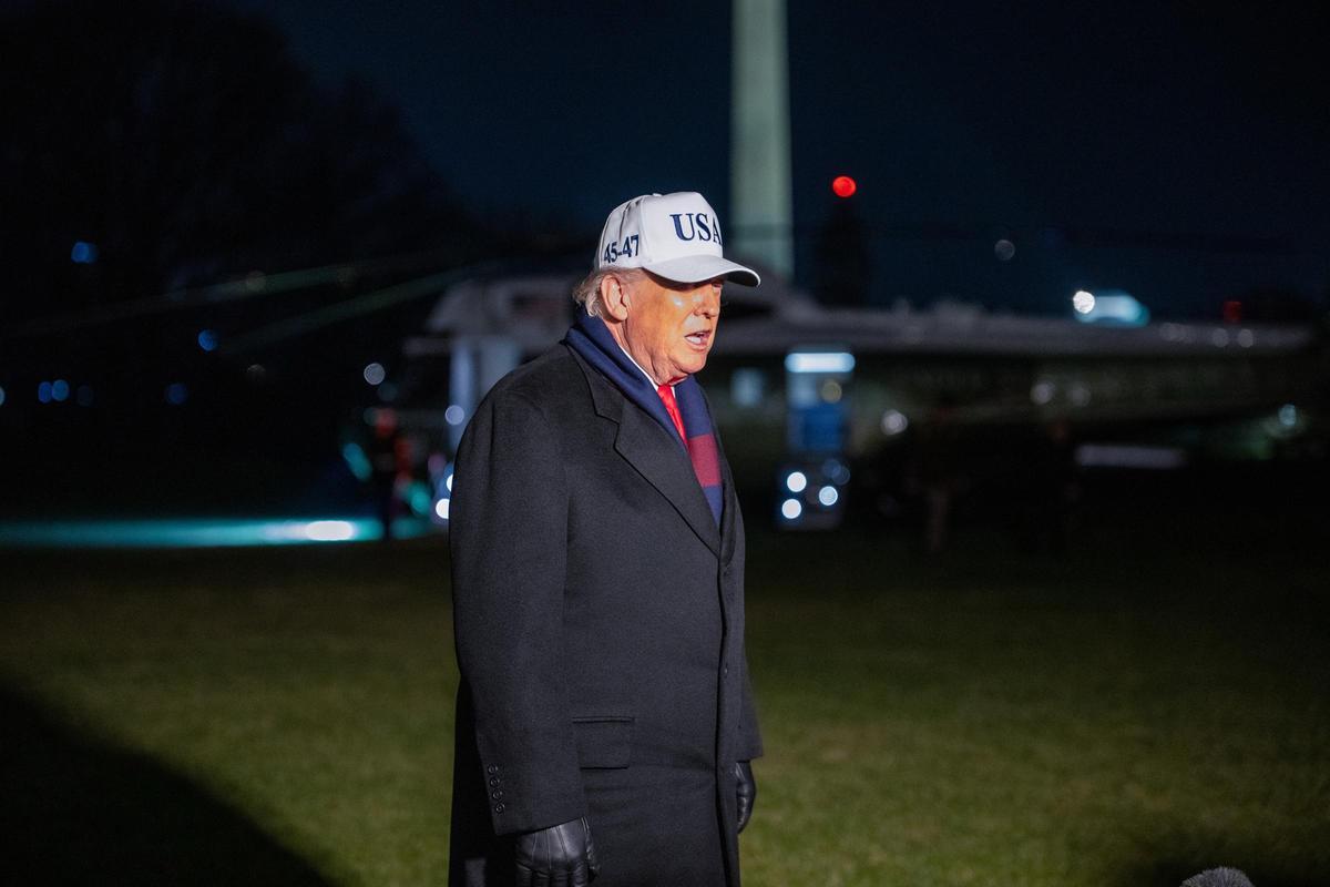 Archivo - El presidente de EEUU, Donald Trump, llega a la Casa Blanca tras un viaje.