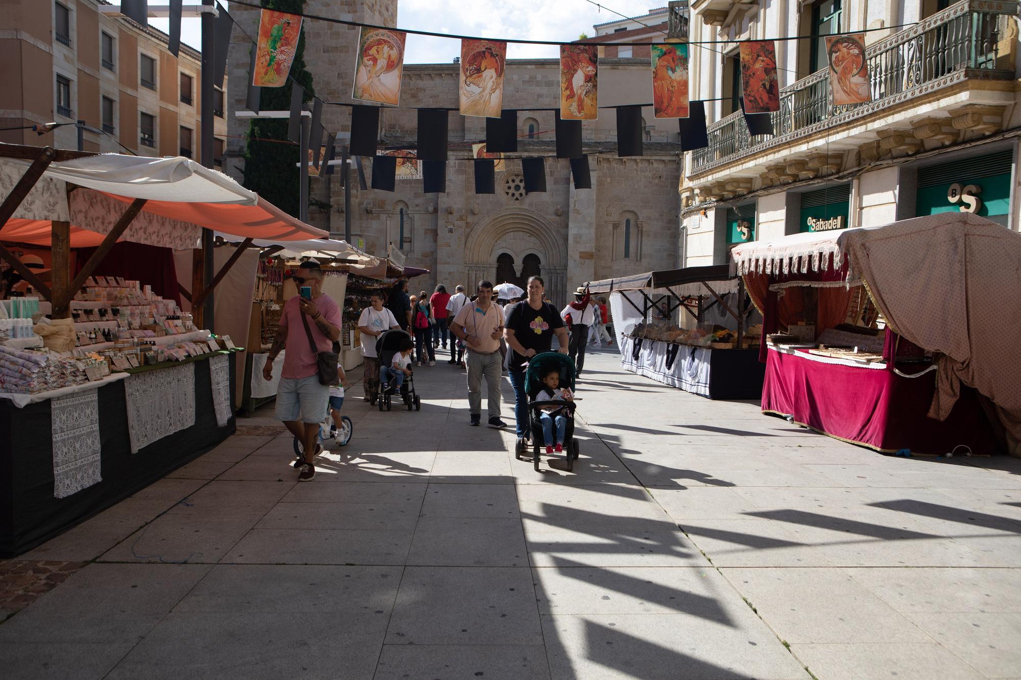 GALERÍA | Un paseo por la Feria Modernista de Zamora