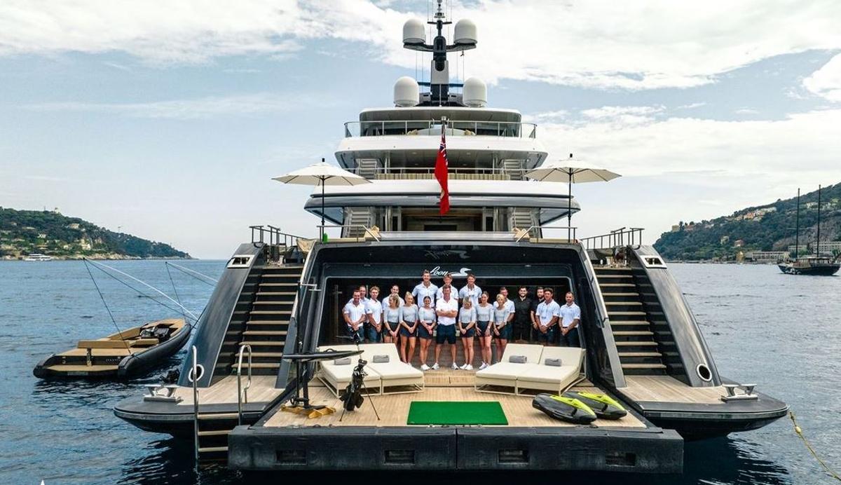 Las fotos del superyate de lujo 'Loon' que se puede ver en Ibiza, propiedad de este multimillonario estadounidense