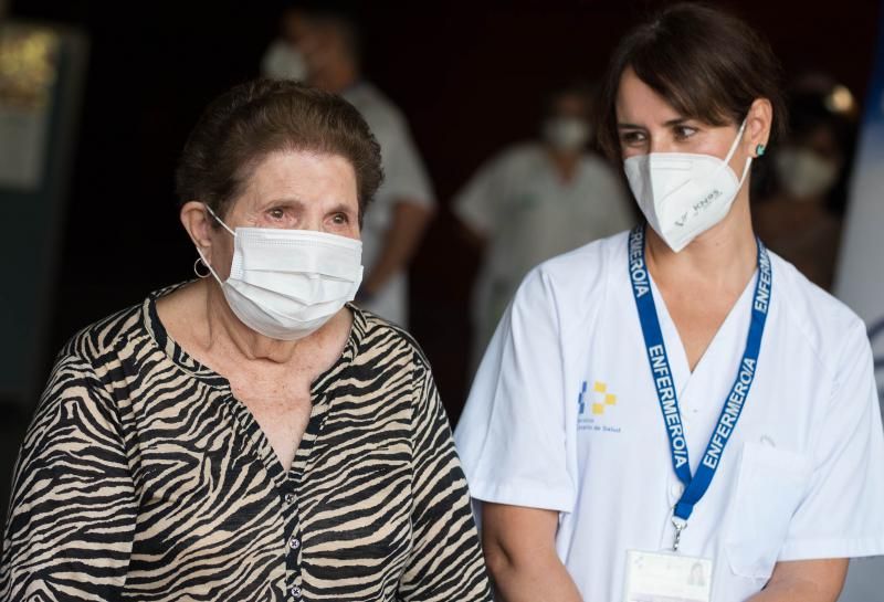 Doria Anatolia Ramos, de 84 años, primera vacunada de Tenerife