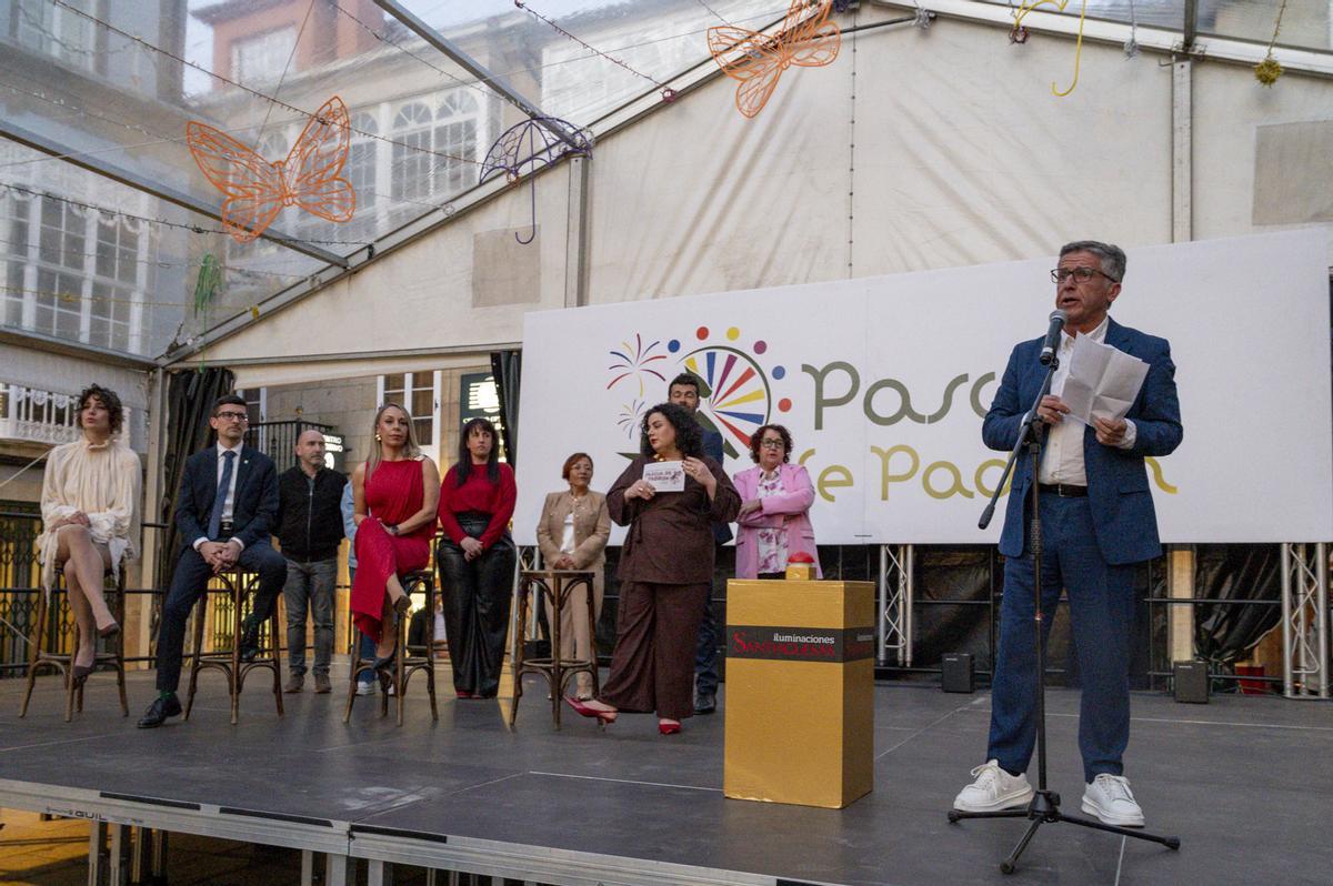 El periodista Terio Carrera ejerció como pregonero de la Pascua de Padrón