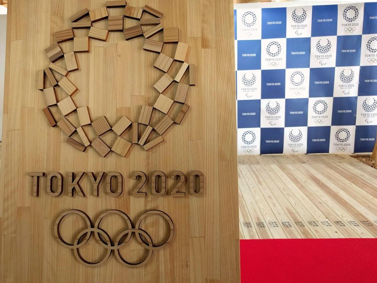 GRAF469. TOKIO, 29/01/2020.- Detalle del logo de los Juegos Olímpicos de Tokio 2020 en madera en Tokio, Japón. La capital nipona aspira a que sean unos Juegos sostenibles, y para ello ha decidido construir muchas de las infraestructuras con carácter temporal y materiales reciclables. EFE/ Antonio Hermosín Gandul