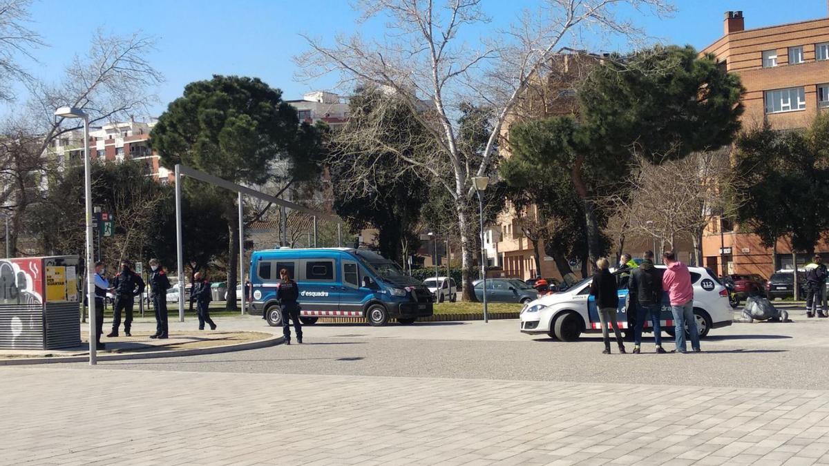 Un robatori violent d’un mòbil acaba amb una baralla al parc Central de Girona el març. | TAPI CARRERAS