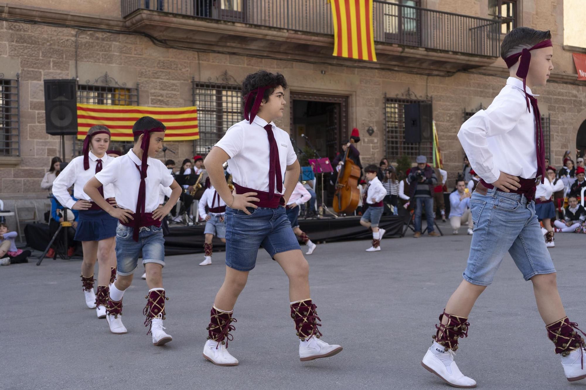 Totes les imatges de la trobada de balls de cascavells de Cardona