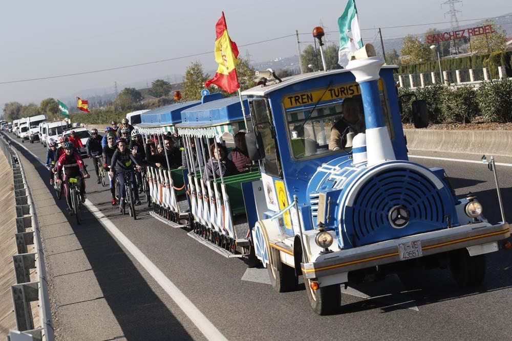 Caravana por el tren de cercanías. No pases de mi.