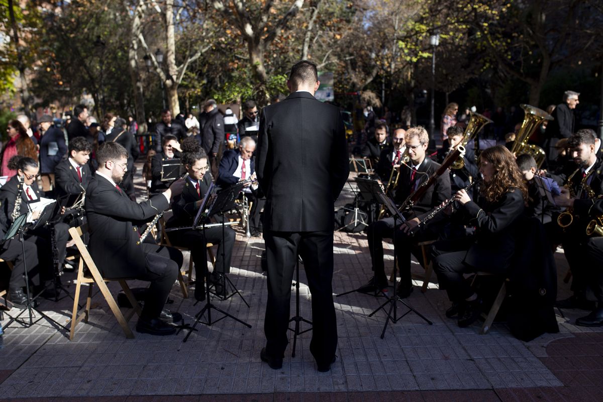 Fotogalería | La banda municipal de Cáceres anima las fiestas navideñas