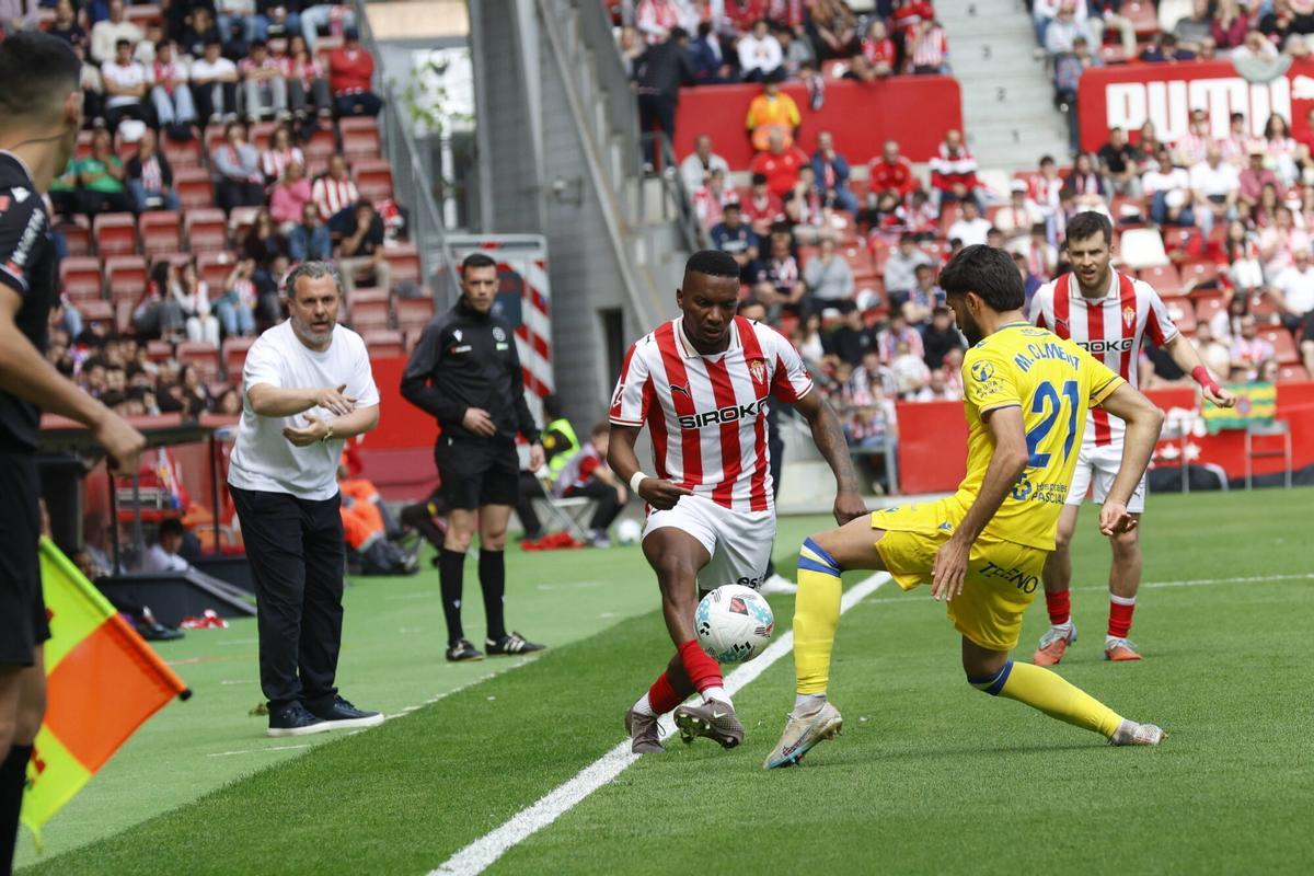 EN IMÁGENES: Victoria del Sporting frente al Cádiz en El Molinón