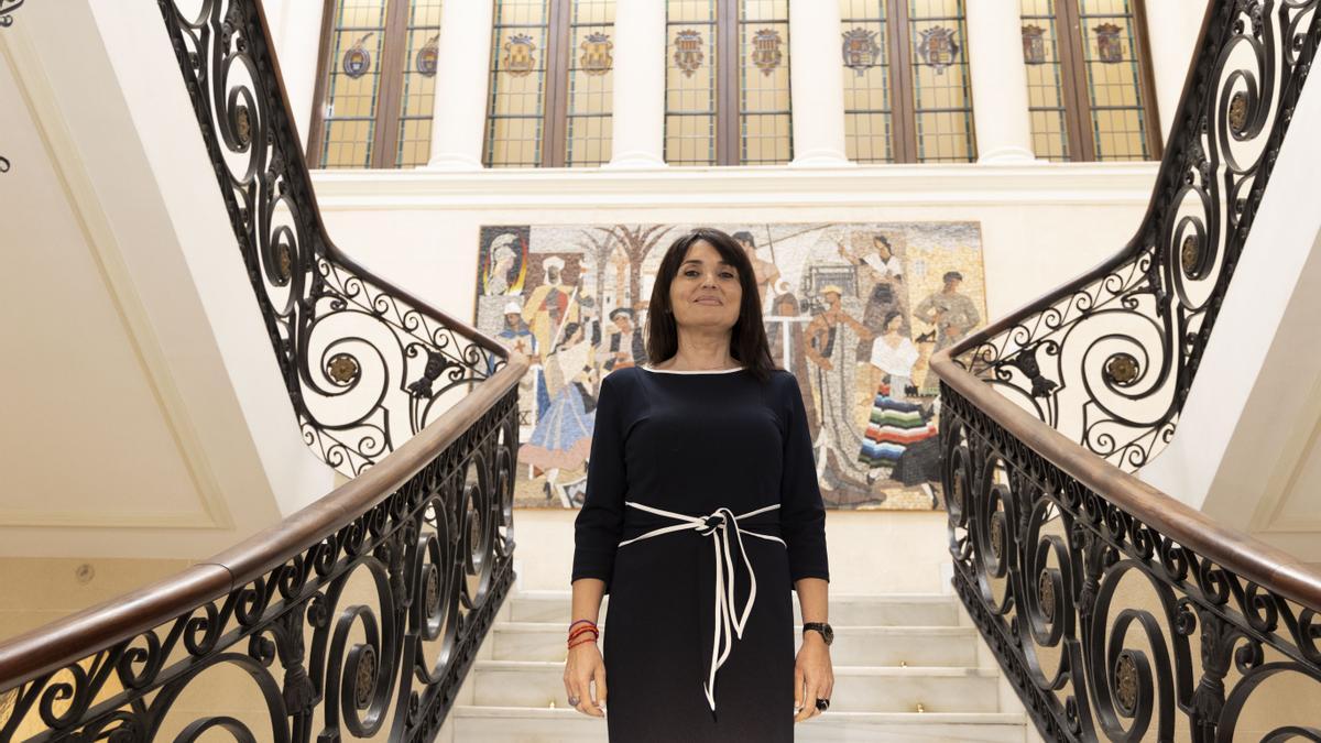 Julia Parra, en el interior del Palacio Provincial, antes  de la entrevista