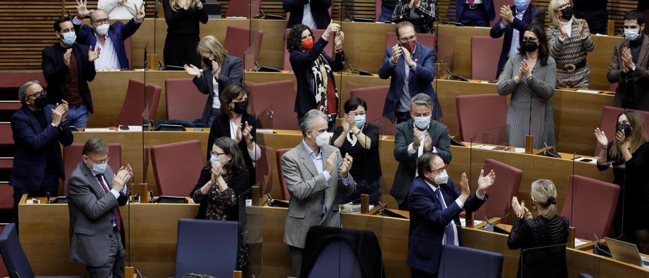 El pleno de las Cortes valencianas aprueba los presupuestos de la Generalitat para 2022.