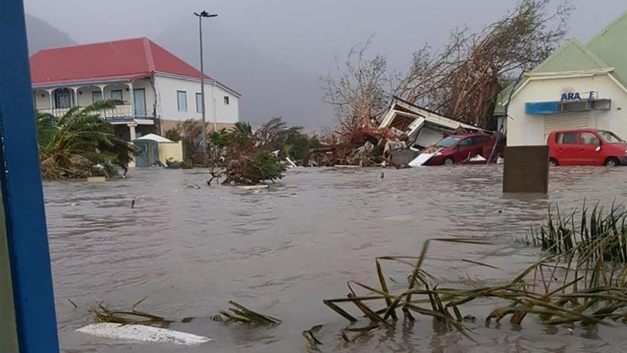 La joven cordobesa afectada por el &#039;Irma&#039; volverá a España en un avión fletado por el Gobierno