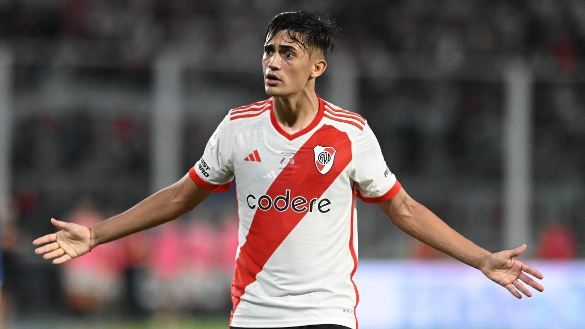 Pablo Solar, jugador de River Plate, en la final de la Supercopa Argentina