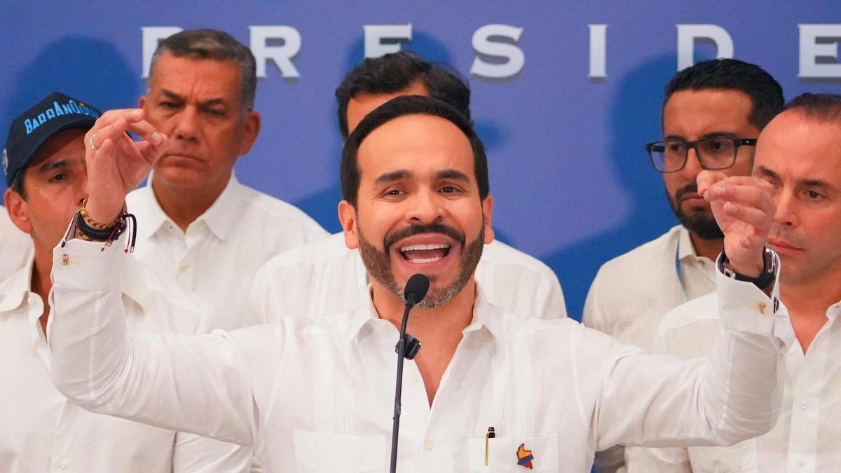 Abelardo de la Espriella, el ‘outsider’ de la política y abogado penalista forjado al calor de las redes sociales que presidirá Colombia