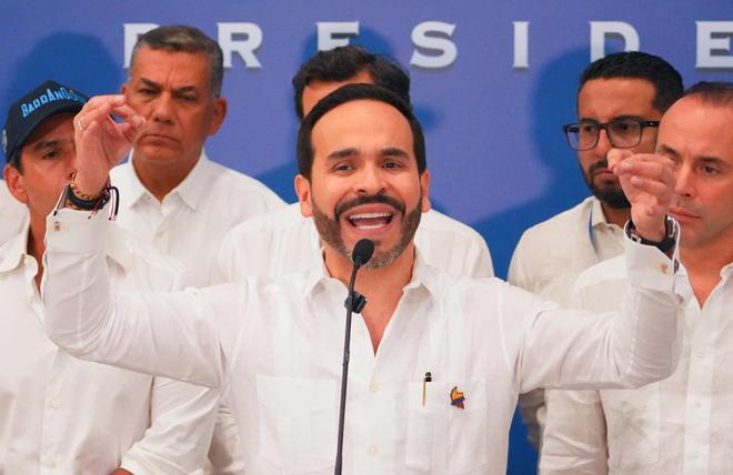 Abelardo de la Espriella, el abogado penalista forjado al calor de las redes sociales y los exabruptos que presidirá Colombia
