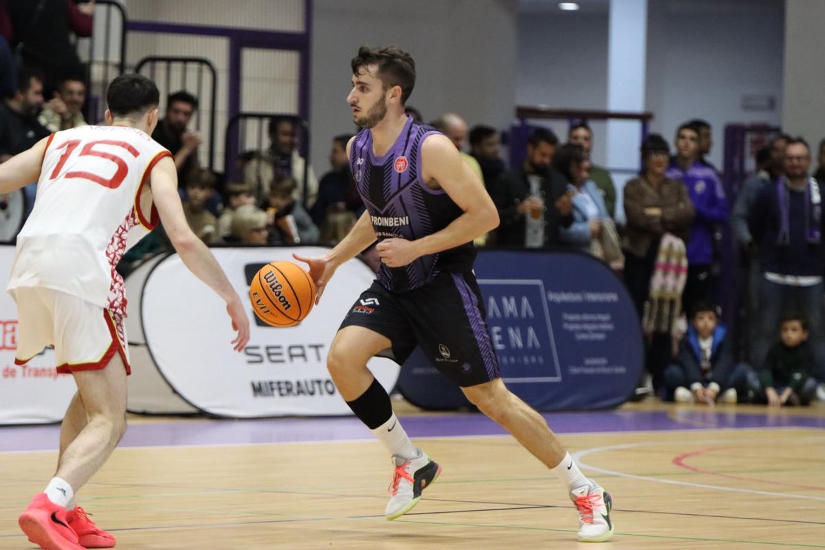 Molina, en acción, durante un partido de esta temporada