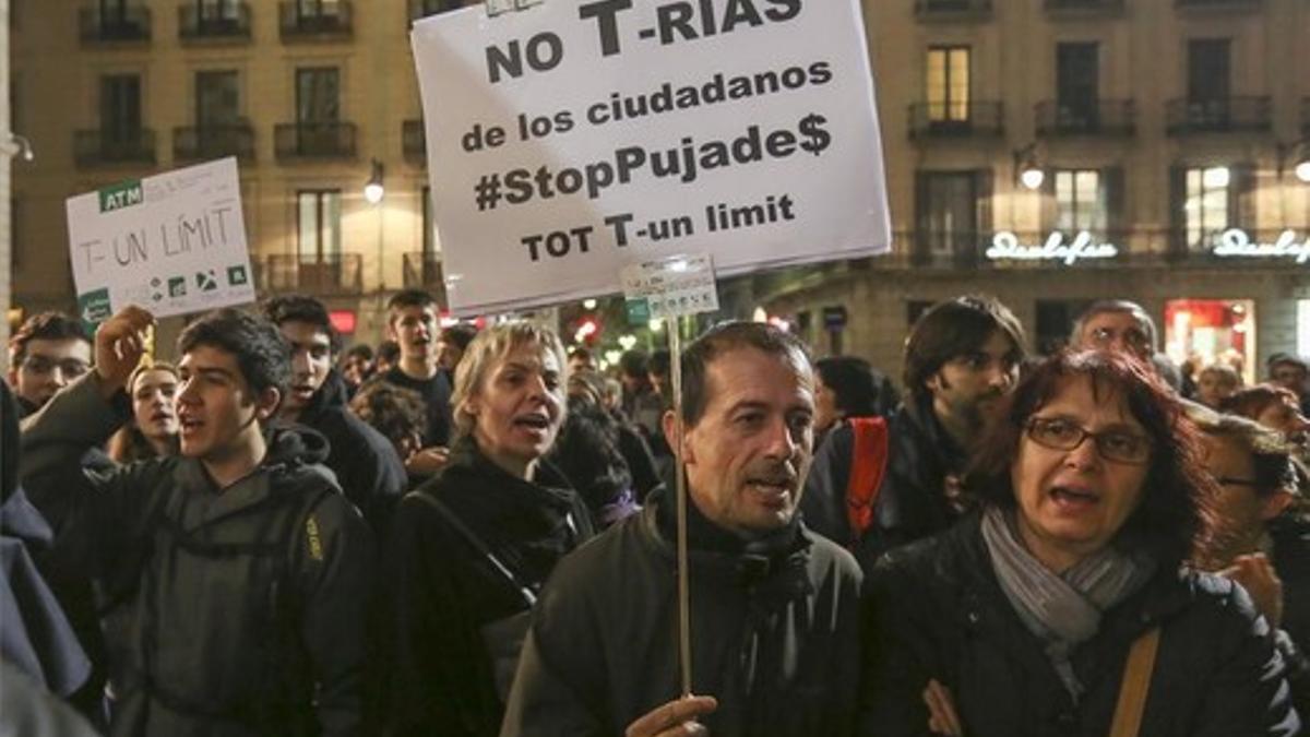 Manifestacion contra la subida del transporte en Sant Jaume