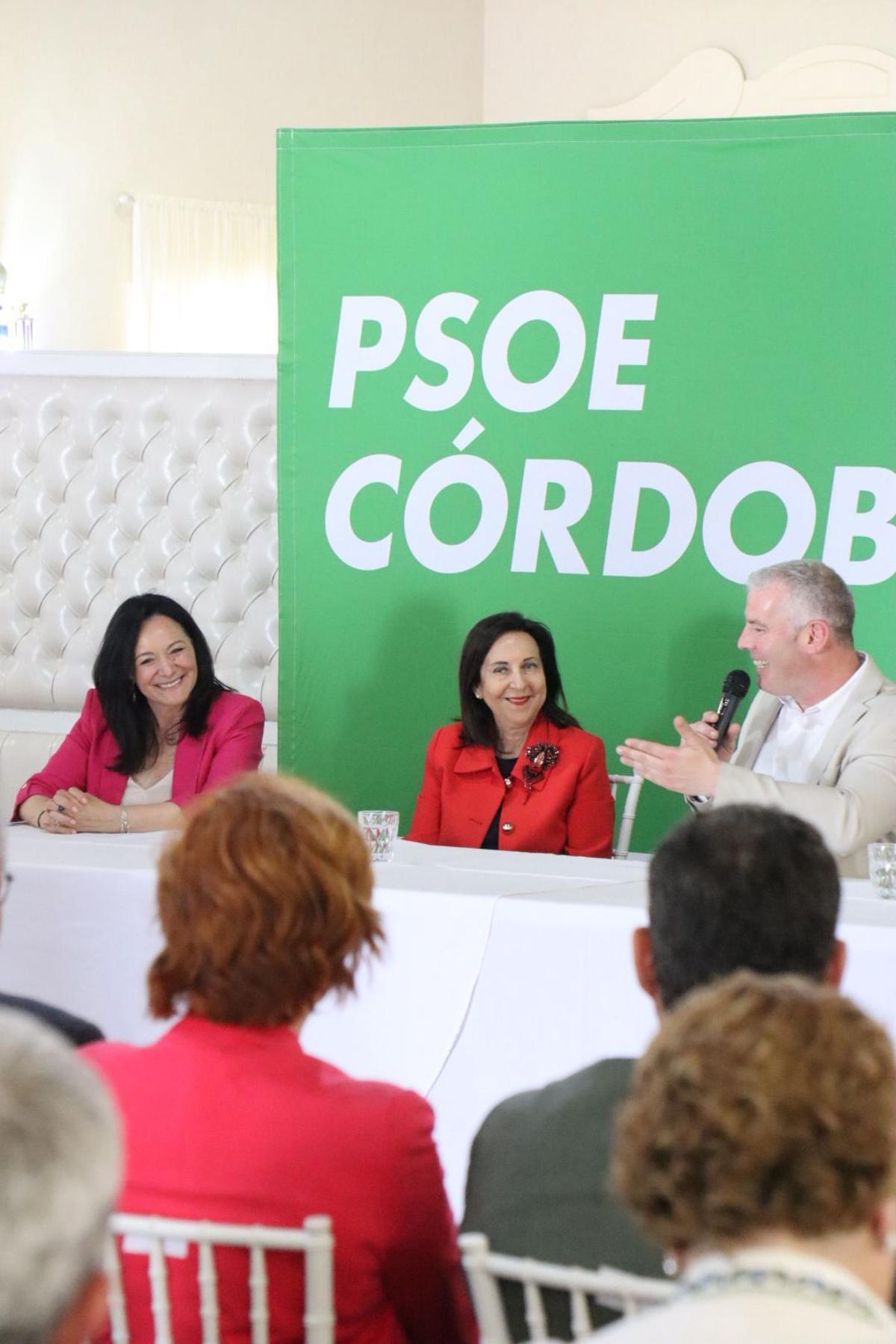 La ministra Margarita Robles, este jueves en La Carlota.