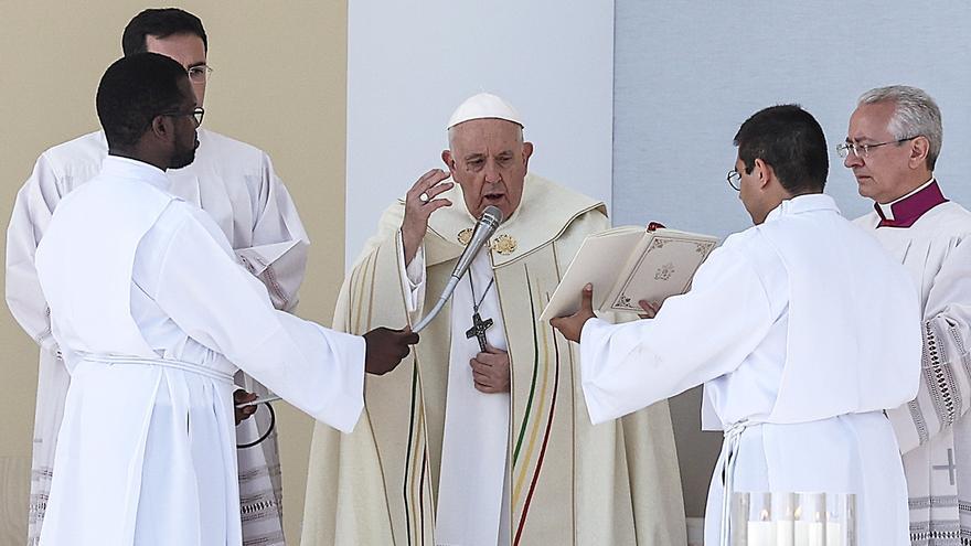 El papa deja Lisboa con una movilización histórica y el mensaje de una Iglesia para todos