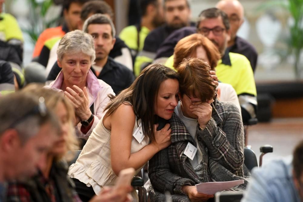 Prórroga de Ence | Los trabajadores de la pastera llevan sus protestas a la Diputación