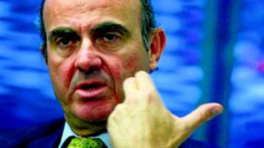 Luis De Guindos: &quot;La deuda pública española no tiene compradores, han desaparecido&quot;