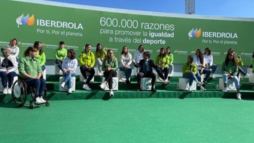 Iberdrola extiende su compromiso por la igualdad a más de 600.000 mujeres deportistas.