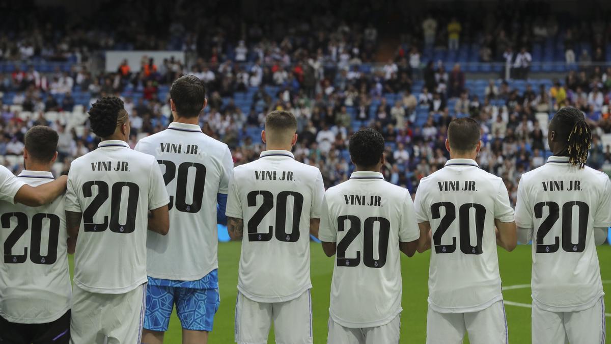 Acto de apoyo a favor de Vinicius Junior desarrollado en el Bernabéu tras los incidentes de Mestalla.